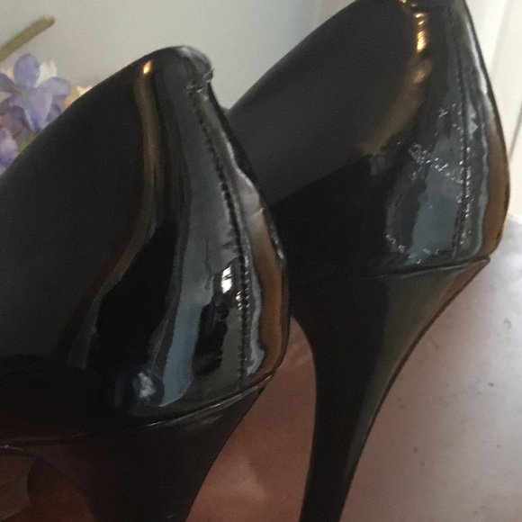 Jessica Simpson patten leather heels - Picture 4 of 4